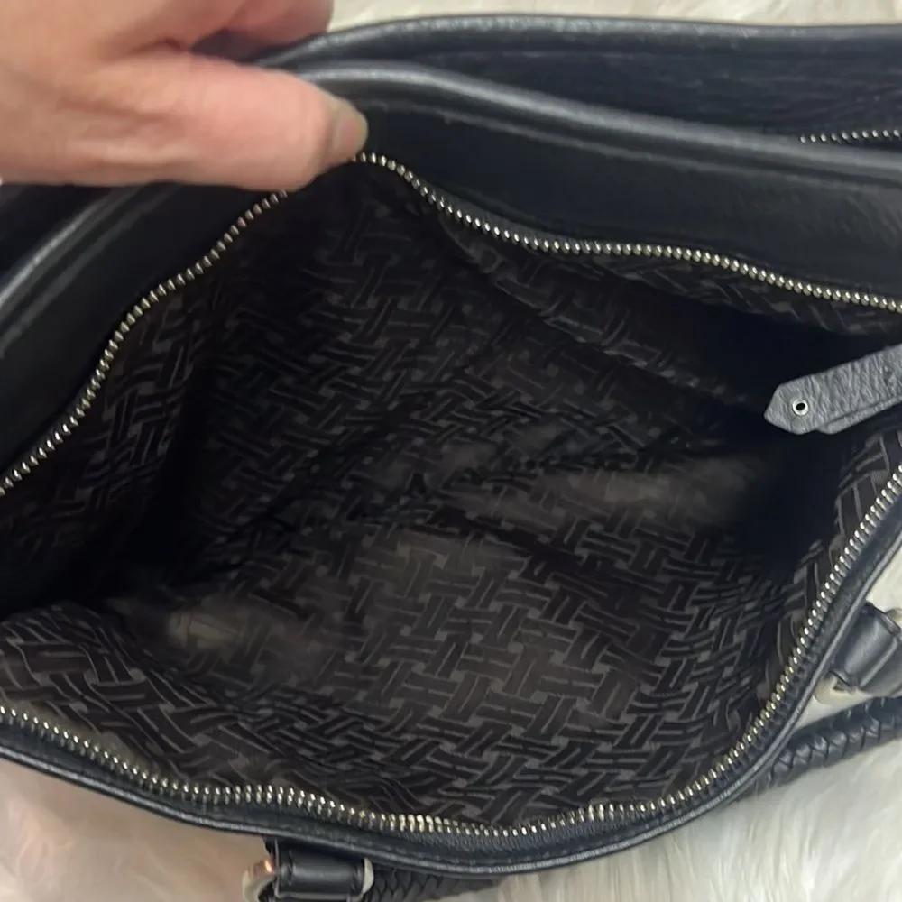 ‎Cole Haan Black Leather messenger bag B28